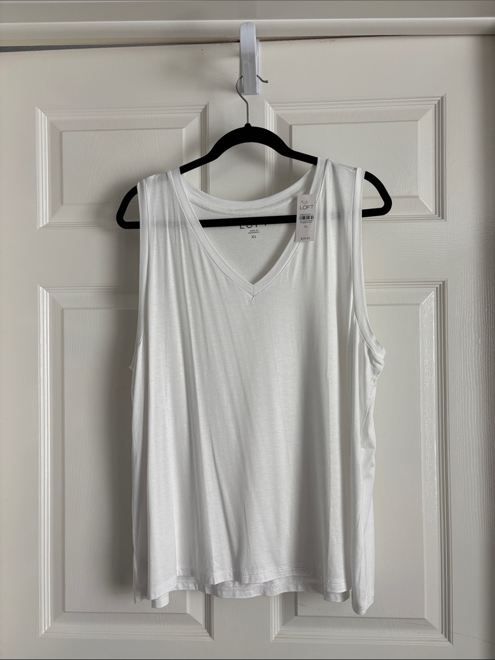 LOFT White V-Neck Sleeveless Tank Top